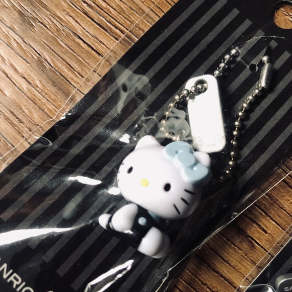 HELLO KITTY-RARE TWO Piece Keychain Set-black & White - Picture 10 of 14